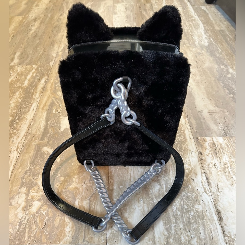 Nanana! Surprise 3-in-1 Backpack Bedroom Playset With Black Kitty Doll. - Picture 8 of 11